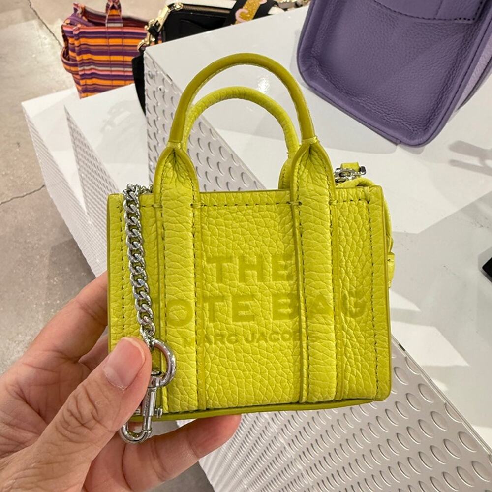 MARC JACOBS The Nano Tote Bag Charm 2F3SCP005S07 - Picture 2 of 4